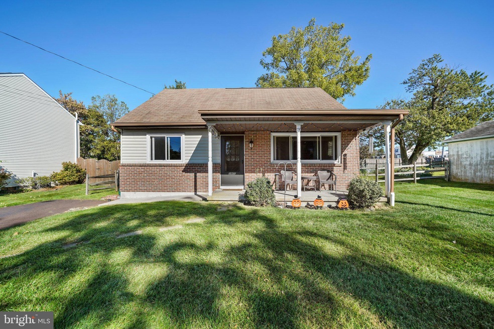 2865 1st St, Norristown, PA 19403 - photo 1