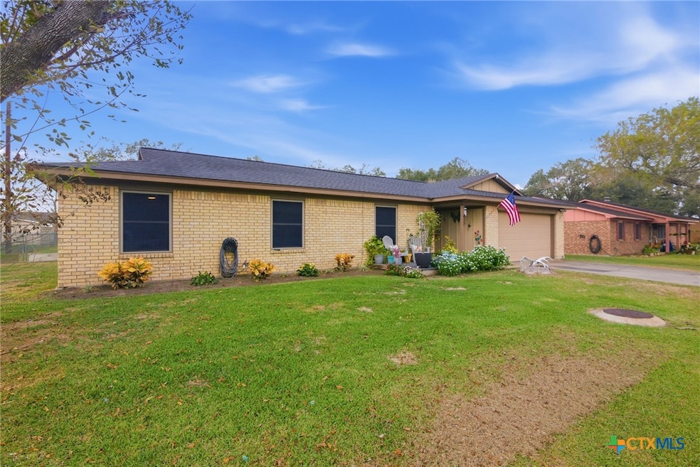 417 Dove, Victoria, TX 77905 - photo 1