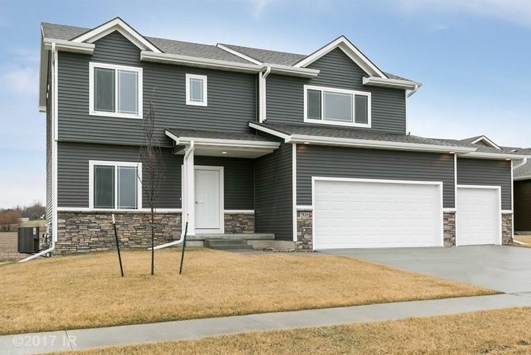 7826 NW 96th St, Johnston, IA 50131 - photo 1