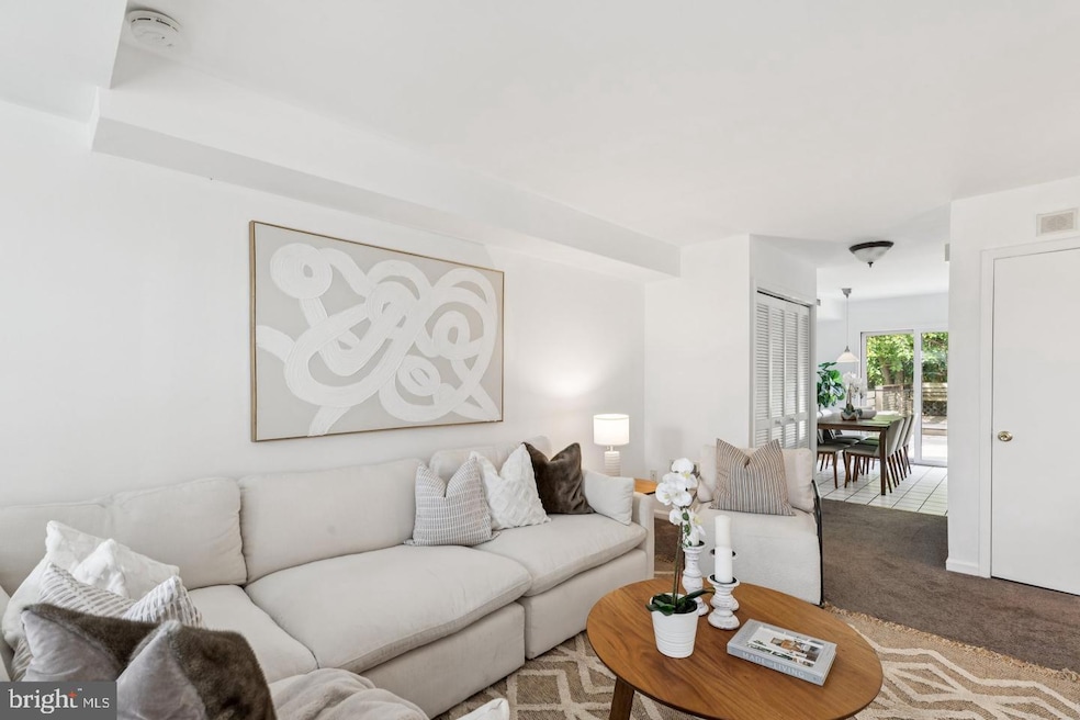 218 Rector St, Philadelphia, PA 19128 - photo 1