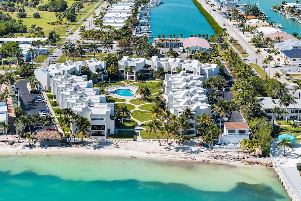 601 W Ocean Unit 203