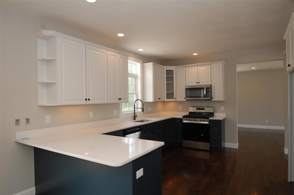 7 Baldwin Ct unit 32, MerriMacK, NH 03054 - photo 1