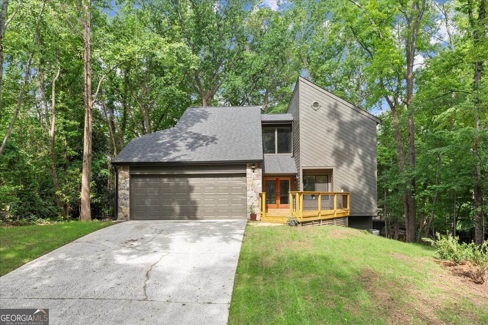 Modern treehouse, completely remodeled and inside 