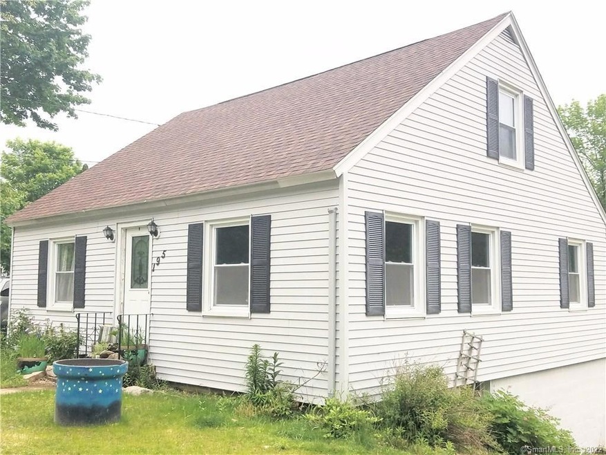 195 Maple Ave, Uncasville, CT 06382 - photo 1