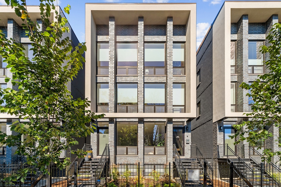 3018 W Lyndale St unit 3, Chicago, IL 60647 - photo 1