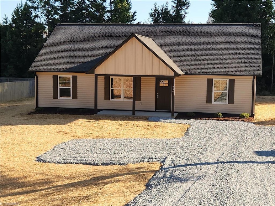 734 Central Falls Rd, Asheboro, NC 27203 - photo 1