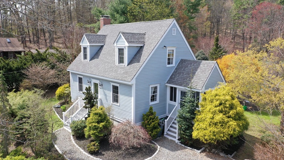 17 Newton Rd, Amesbury, MA 01913 - photo 1