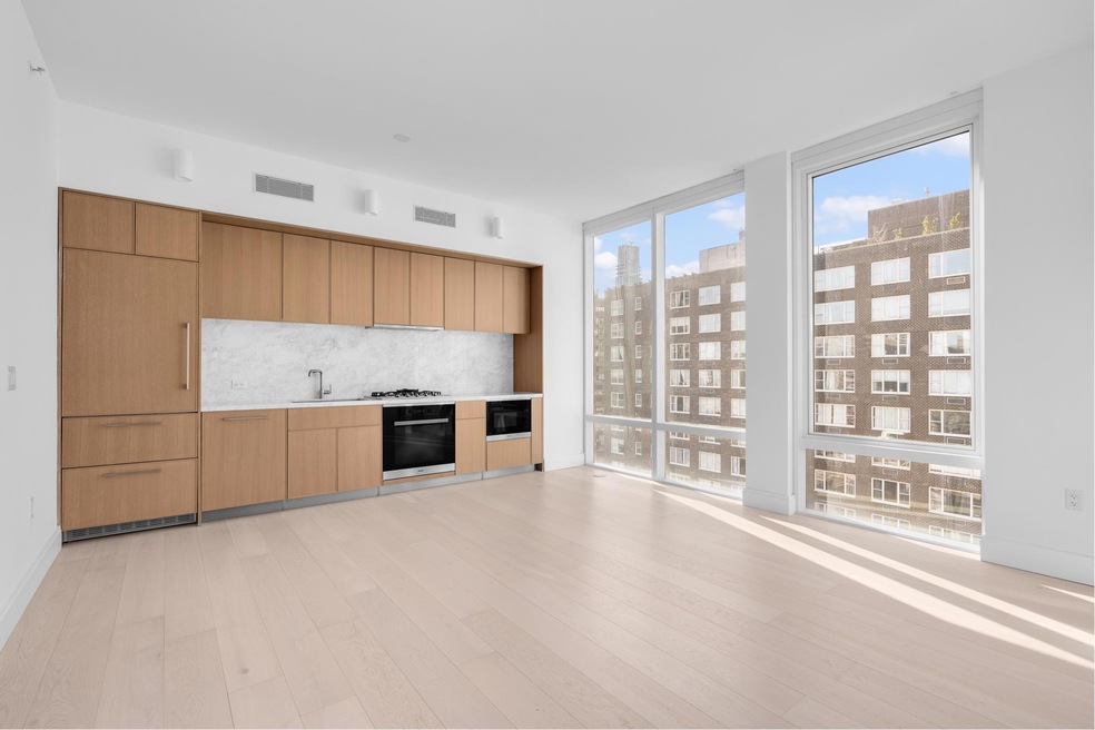 Eastlight unit 19D, New York, NY 10016 - photo 1