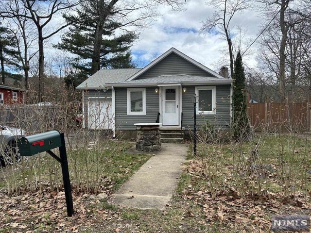 12 Dunham Rd, Hewitt, NJ 07421 - photo 1