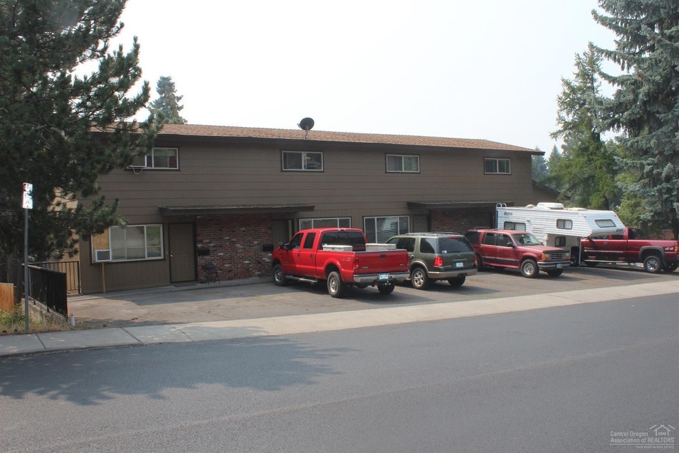 1528 NW 10th St, Bend, OR 97701 - photo 1