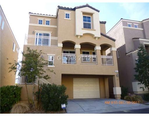 10627 W Gilmore Ave, Las Vegas, NV 89129 - photo 1