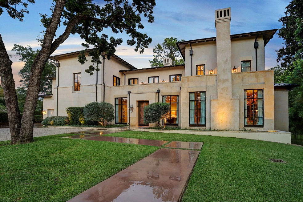 11207 Tyne Ct, Houston, TX 77024 - photo 1