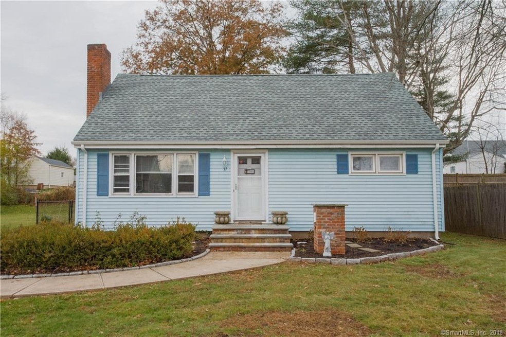 37 Lewis Ln, West Hartford, CT 06110 - photo 1