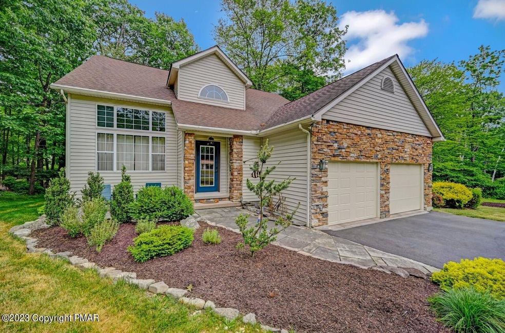 696 White Oak Rd, Cresco, PA 18326 - photo 1