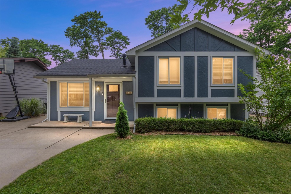 4110 Echo Dr, West Bloomfield, MI 48323 - photo 1