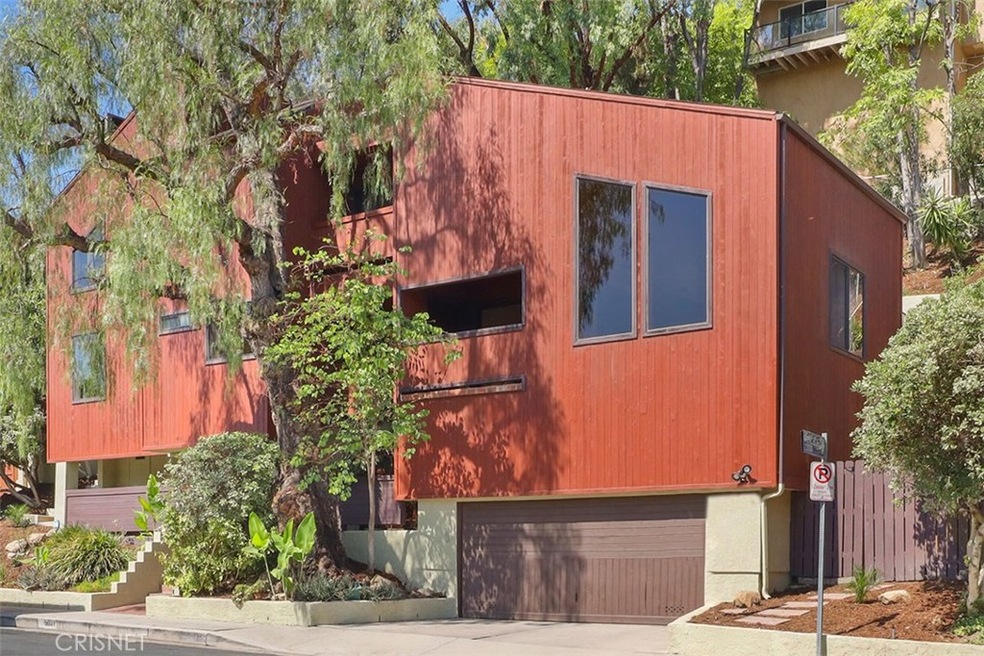 5031 San Feliciano Dr, Woodland Hills, CA 91364 - photo 1