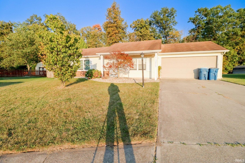 13522 Wheat Mill Ct, Grabill, IN 46741 - photo 1