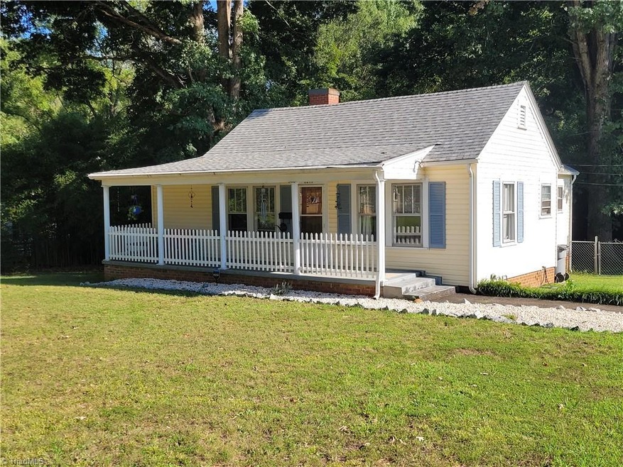 1237 Winslow Ave, Asheboro, NC 27205 - photo 1