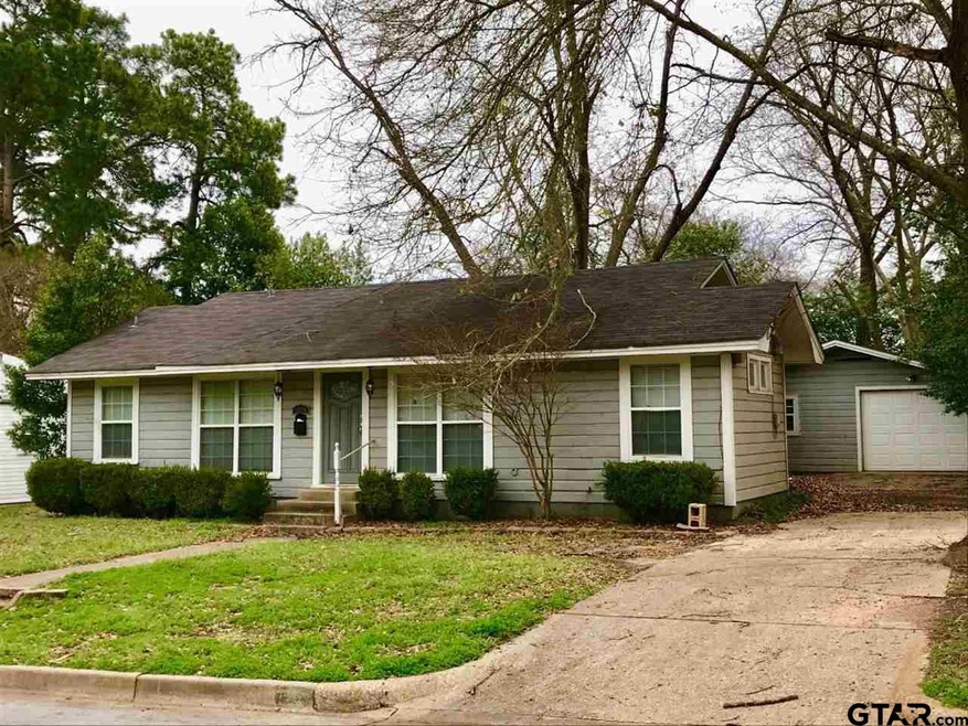 1724 Belmont Dr, Tyler, TX 75701 - photo 1