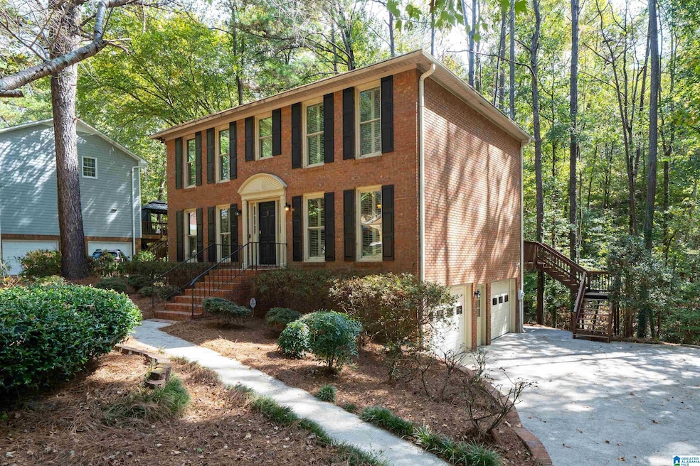 952 Tulip Poplar Ln, Hoover, AL 35244 - photo 1