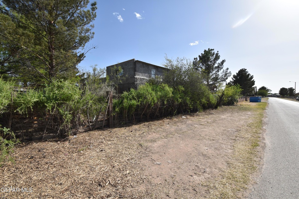 11610 Valle Lindo Dr, El Paso, TX 79927 - photo 1