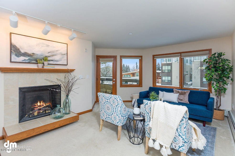 Living Room MS_106161-SMALL