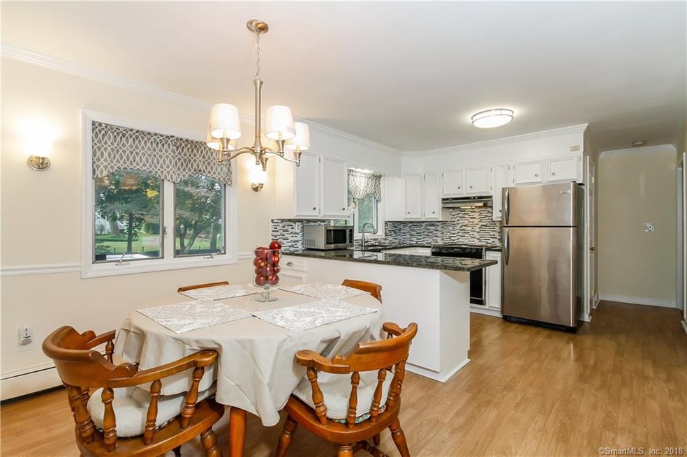 41 Inwood Rd, Trumbull, CT 06611 - photo 1