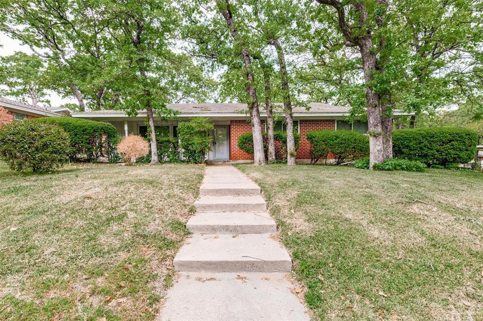 700 W Cheryl Ave, Hurst, TX 76053 - photo 1