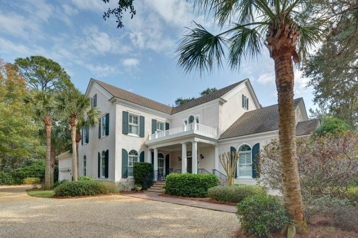 Enjoy the warmth and appeal of Cottage 504!