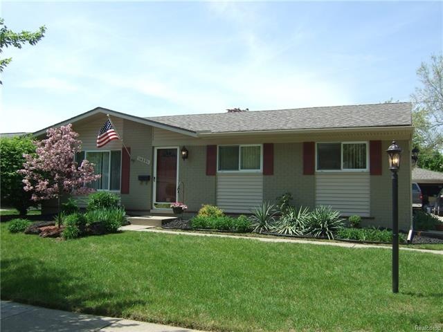 Welcome to 14221 Houghton St.