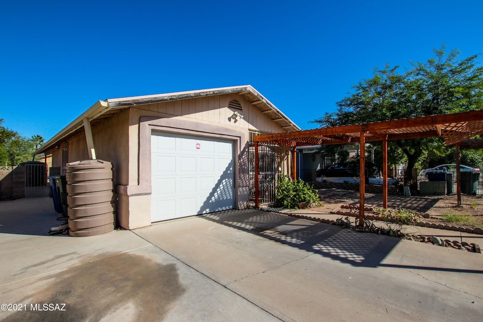 2351 E 18th St, Tucson, AZ 85719 - photo 1