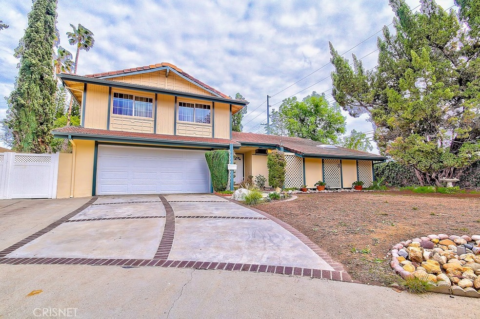 2-story Heltzer built located on a cul-de-sac street