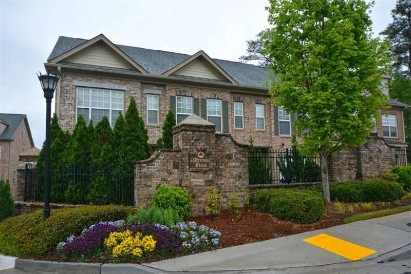 Stunning 3 Bedroom, 3 1/2 Bath, All Brick, GREAT L