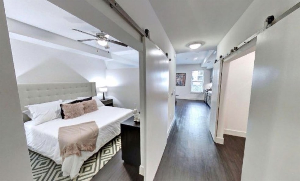 3120 Smith St unit 825, Houston, TX 77006 - photo 1