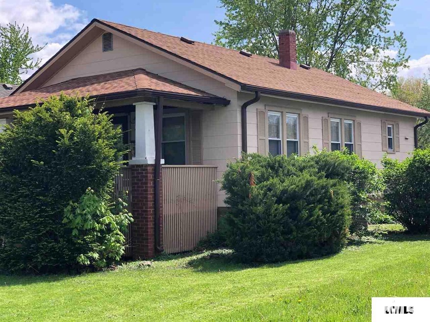 1413 Broadway St, Lincoln, IL 62656 - photo 1