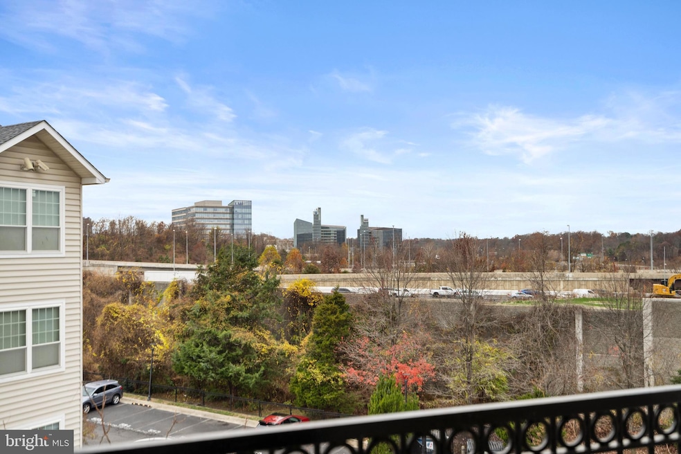 1570 Spring Gate Dr unit 7406, McLean, VA 22102 - photo 1