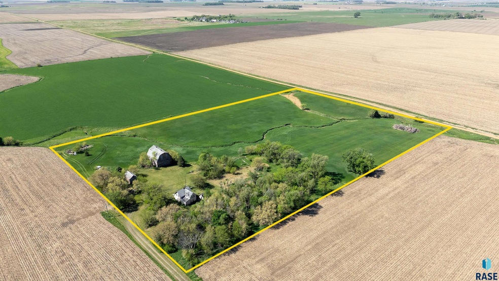 Pending $260,000 • Co-Listing Agent