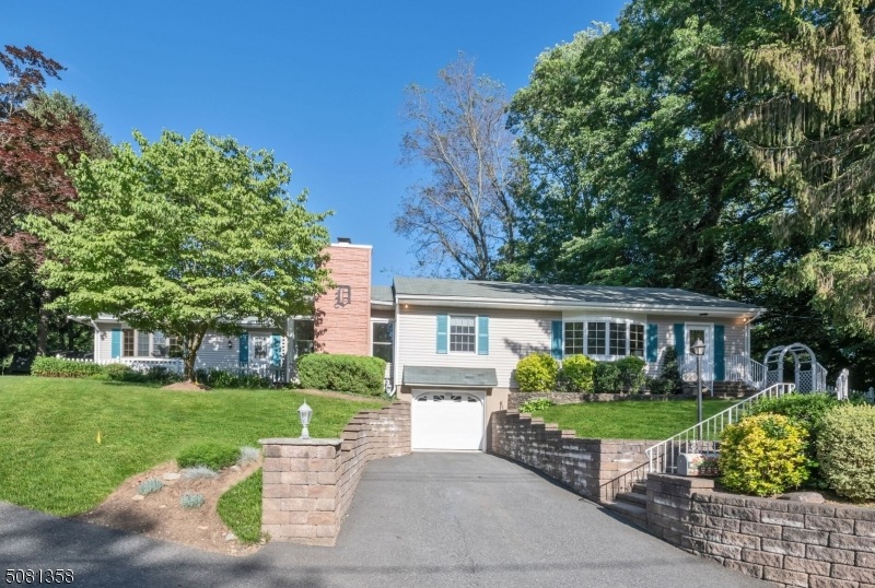 20 Hiawatha Blvd, Oakland, NJ 07436 - photo 1