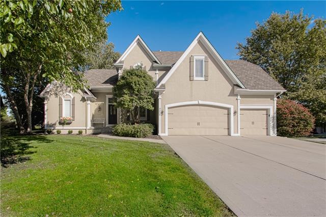 Awesome curb appeal!