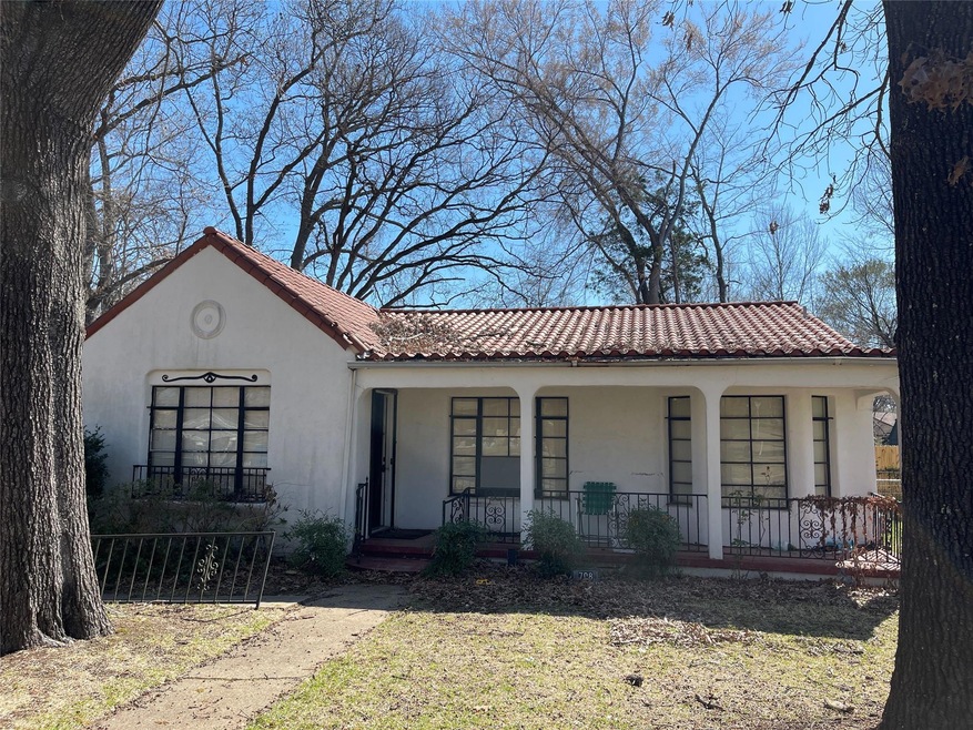 708 Richards St, Kilgore, TX 75662 - photo 1