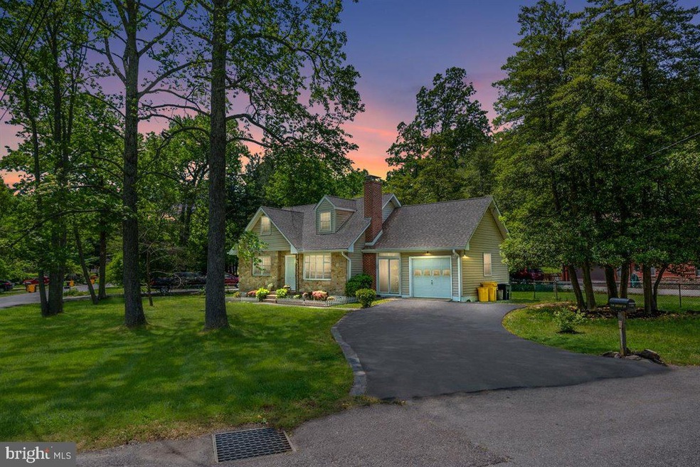 136 Locust Ln, Annapolis, MD 21403 - photo 1