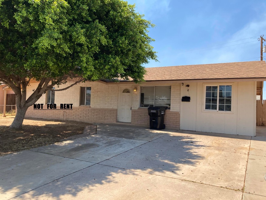 8114 W Avalon Dr, Phoenix, AZ 85033 - photo 1