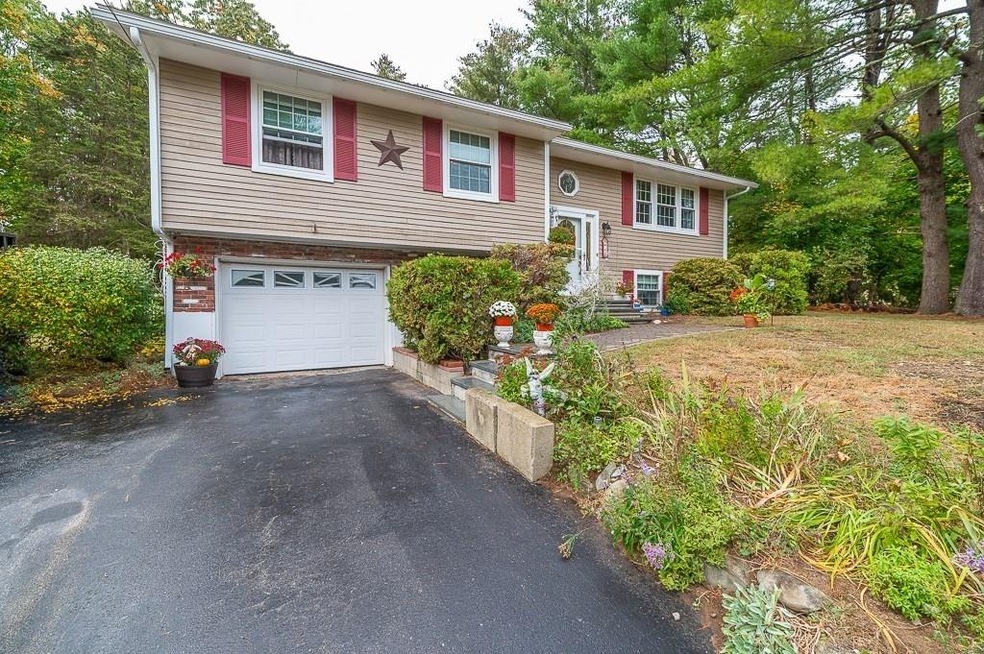 4 Edge St, Ipswich, MA 01938 - photo 1