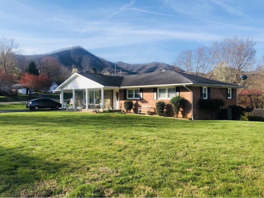 103 Hatfield Dr Elizabethton