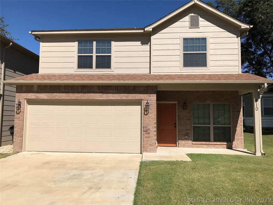 310 E 4th St, Claremore, OK 74017 - photo 1