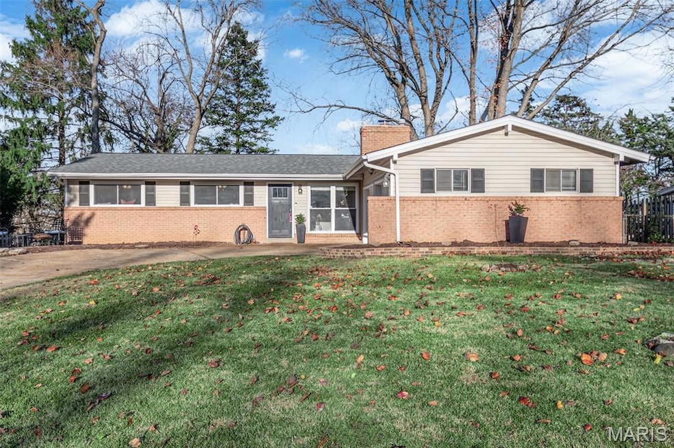 25 Montauk Dr, Saint Louis, MO 63146 - photo 1