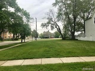 6th St Vacant Land Pic.jpg