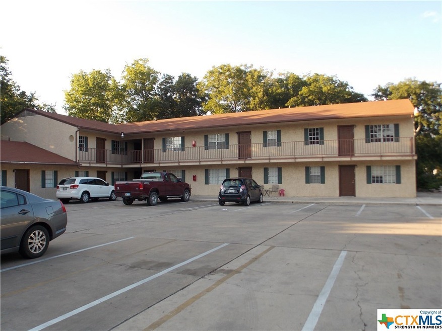 208 Veterans Ave unit 208, Copperas Cove, TX 76522 - photo 1