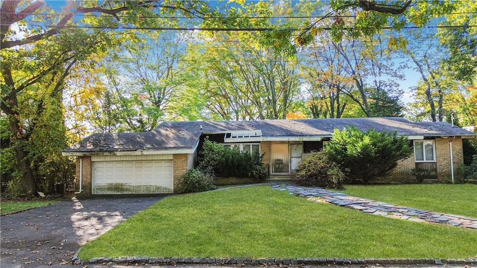 For Sale $1,899,000 • Co-Listing Agent