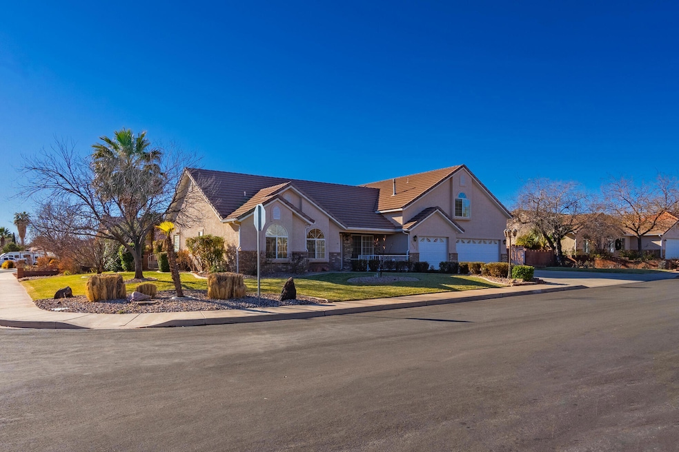 3423 Red Butte Dr-002